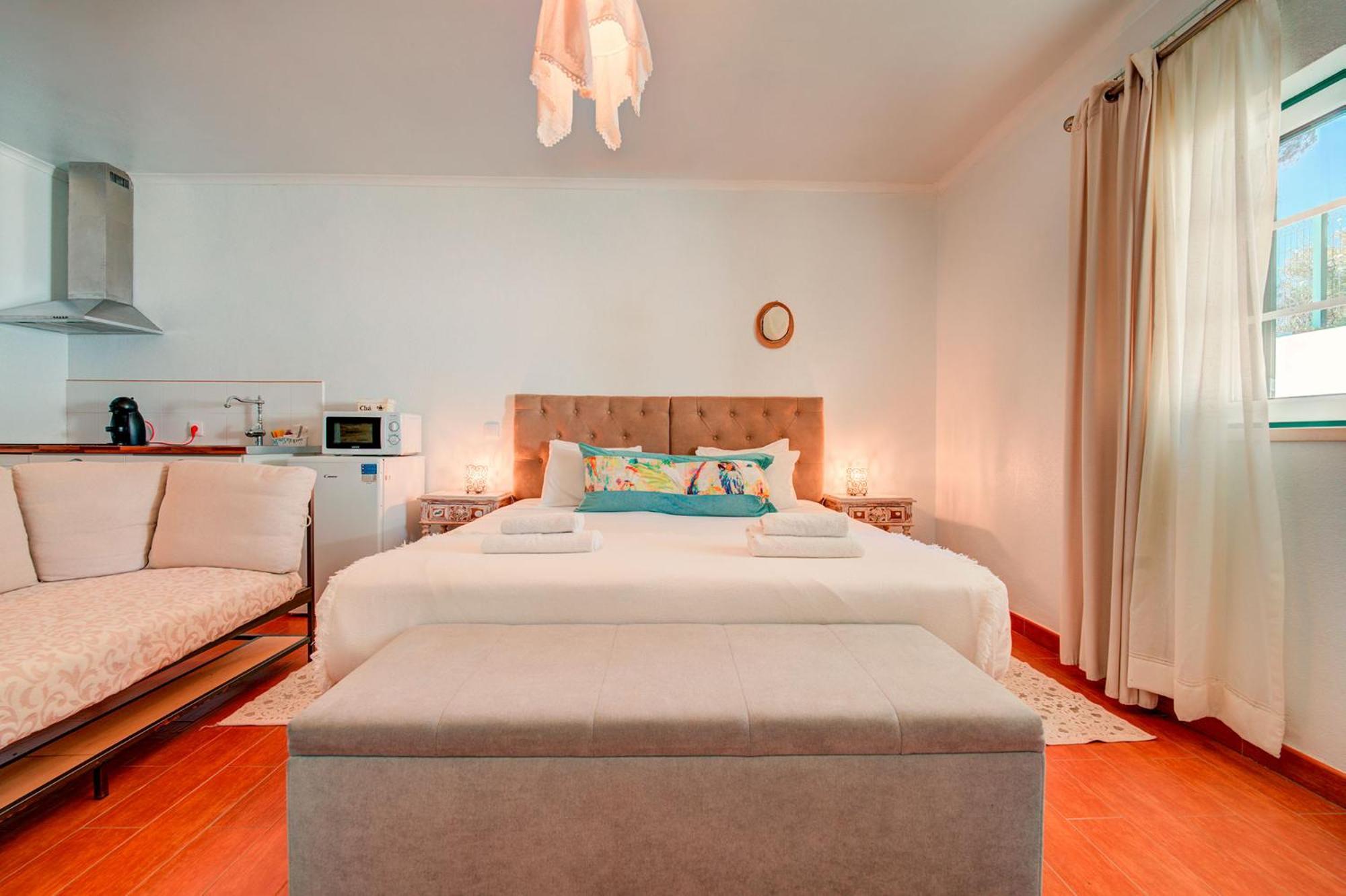 Superior Studio,1553107600:JPEG